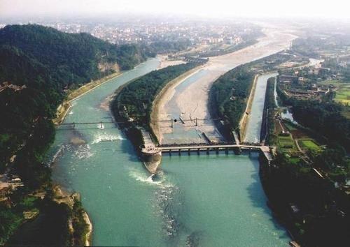 都江堰新闻爆料,重大事件现场直击,揭秘真相! 第2张 都江堰新闻爆料,重大事件现场直击,揭秘真相! 第2张